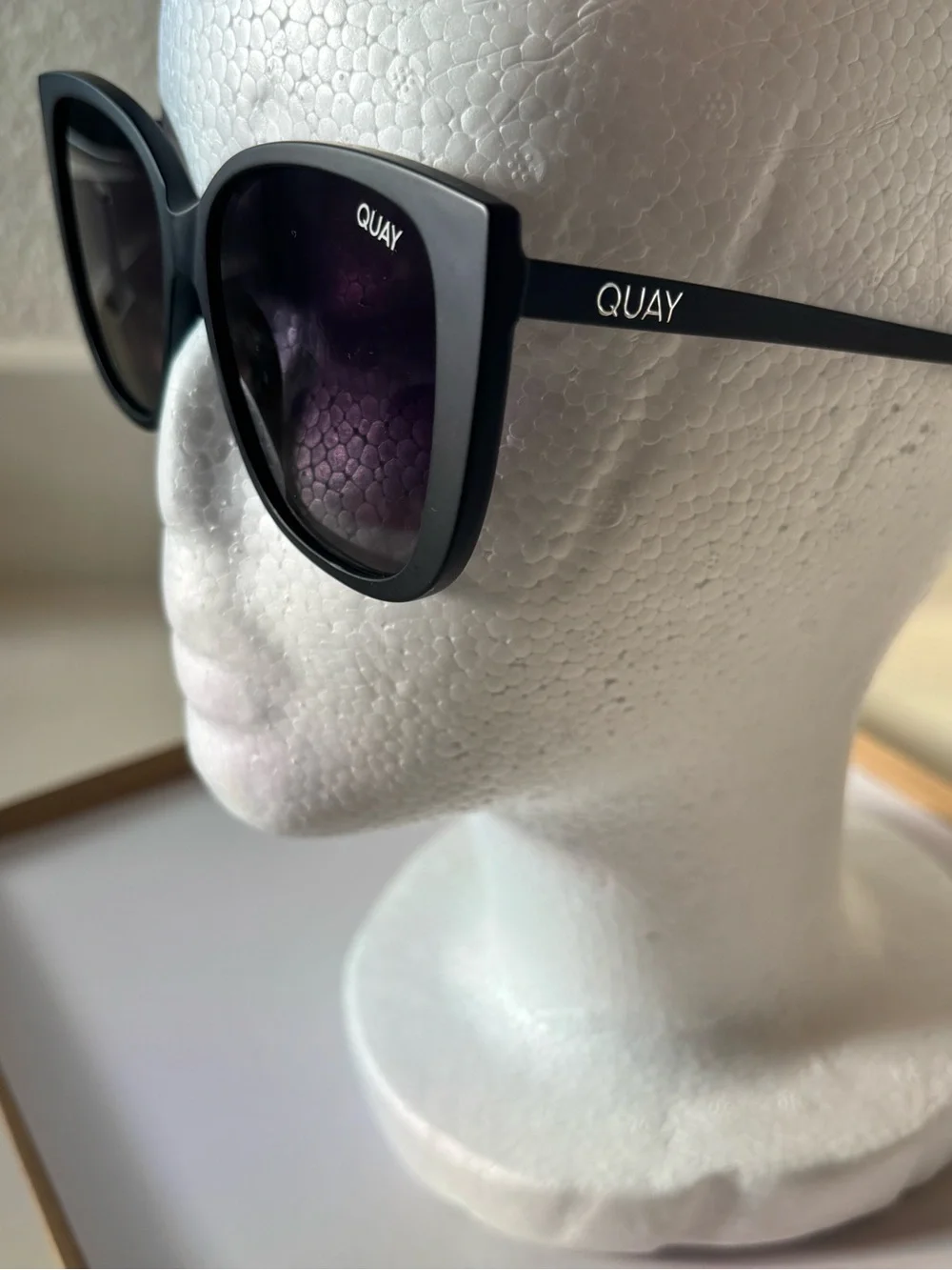 Quay Ever After 125 Cat Eye Sunglasses Black Plastic Frame Gray Polarized UV400